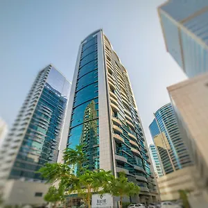 Aparthotel First